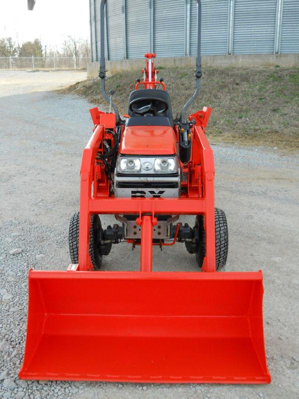 Image de l'annonce Tracteur KUBOTA BX22 équipé de chargeur et de mini