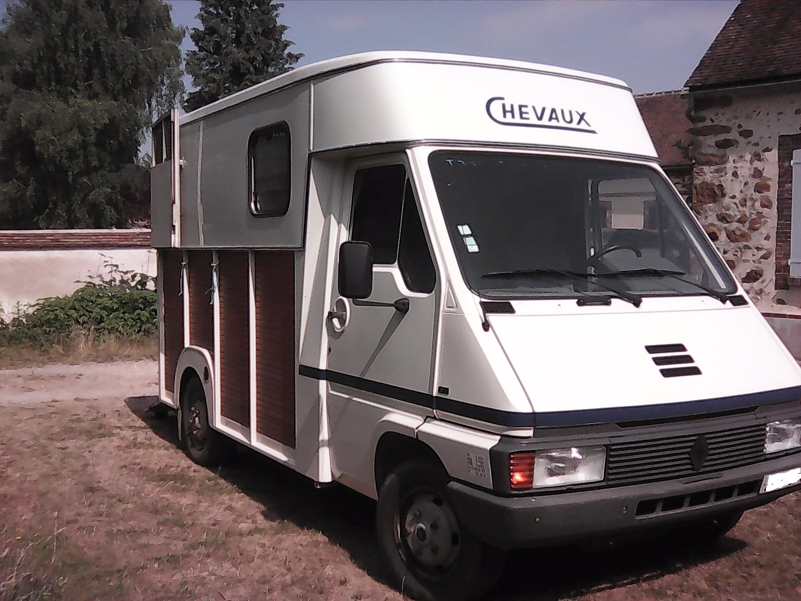 Image de l'annonce Camion VL Renault Master Transport 2 Chevaux