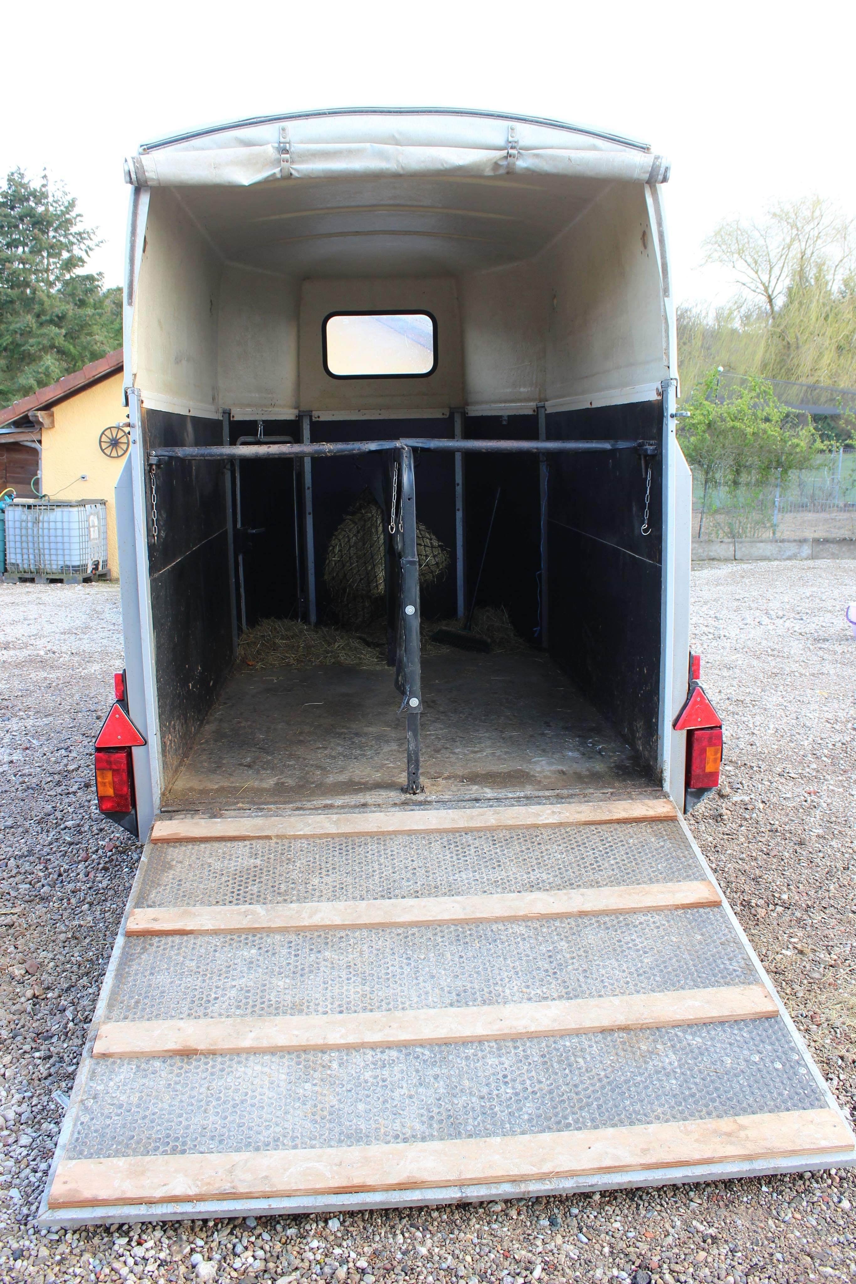 Image de l'annonce Van de transport chevaux westfalia 2 places