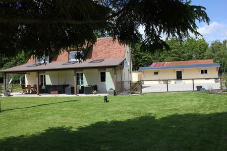 Image de l'annonce propriété équestre sur 3 ha en Normandie avec 2 logements étang boxes carrière