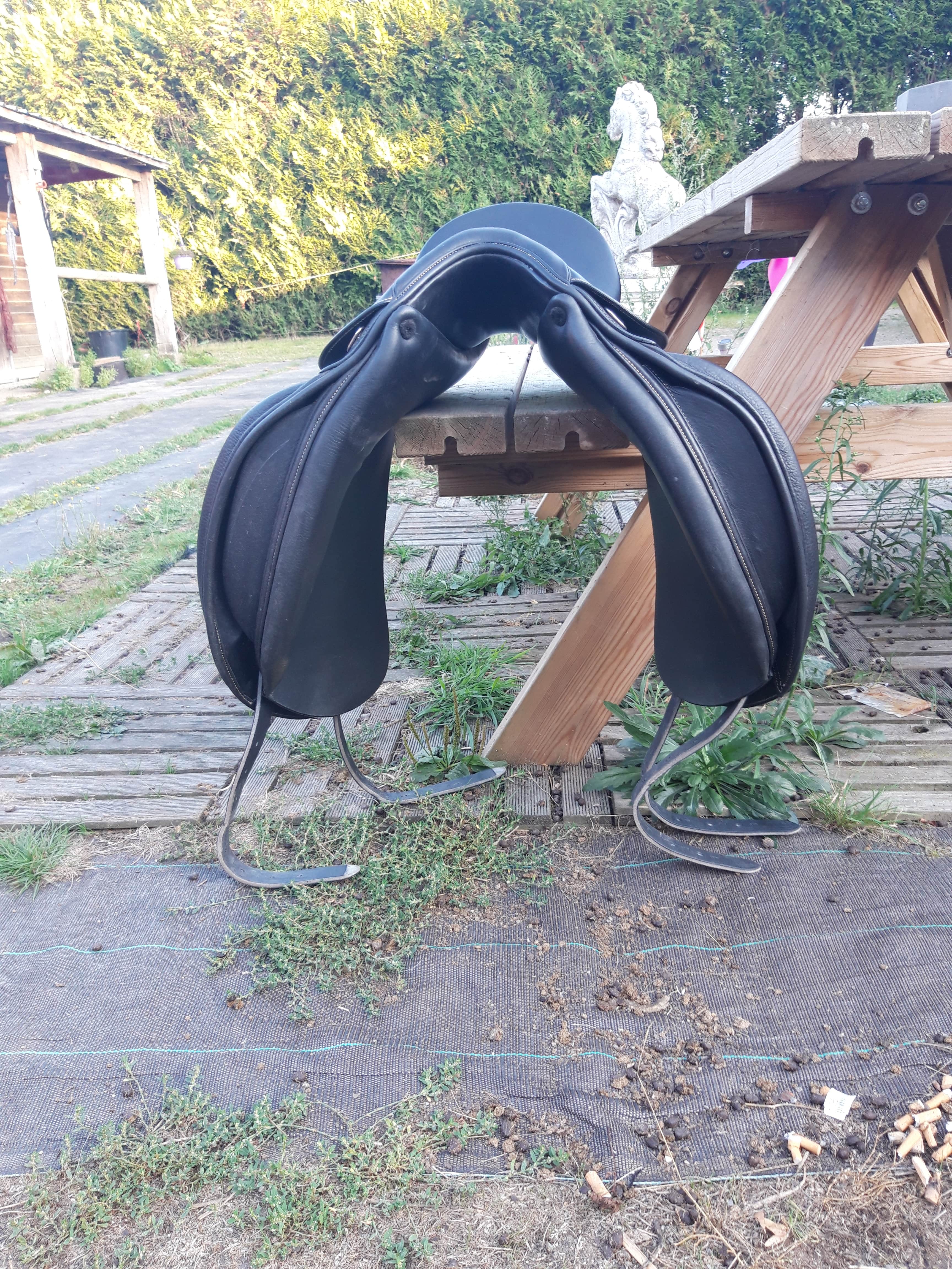 Image de l'annonce SELLE DE DRESSAGE